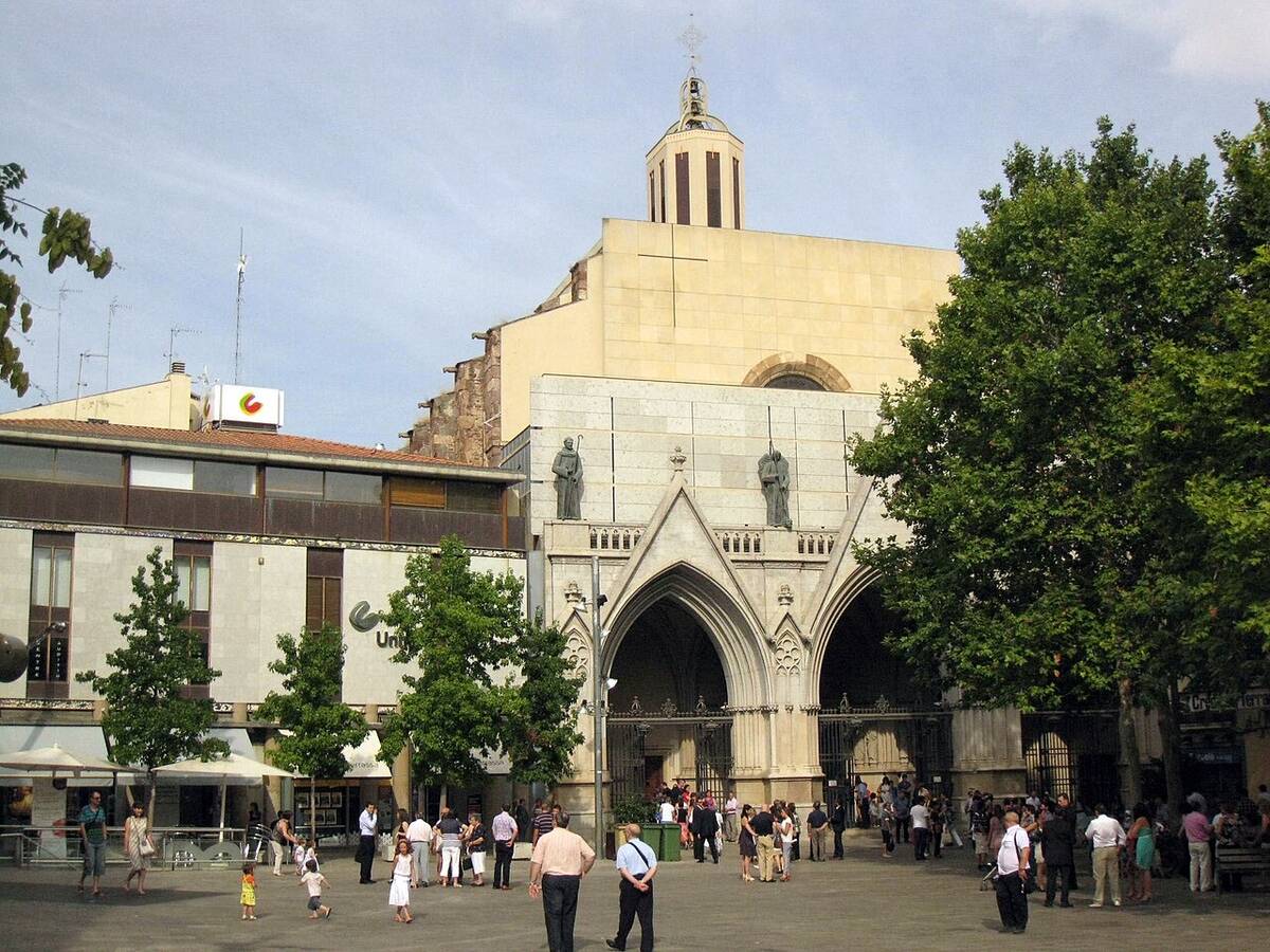 La plaça Vella i la catedral del Sant Esperit